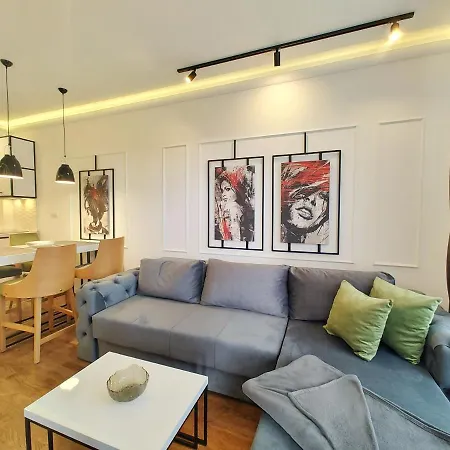 Aparthotel Velika Recepcija Cc Magnet 4*