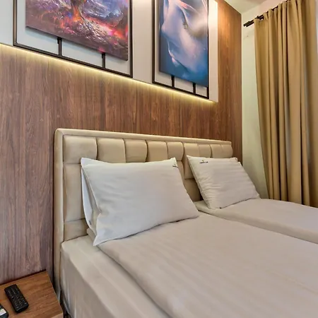 Aparthotel Velika Recepcija Cc Magnet 4*