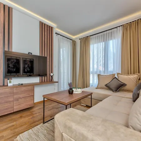 Aparthotel Velika Recepcija Cc Magnet 4*