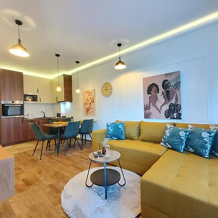 Velika Recepcija Cc Magnet Zlatibor