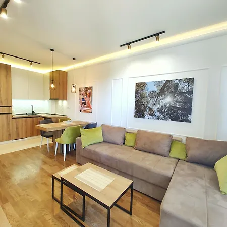 Velika Recepcija Cc Magnet 4*